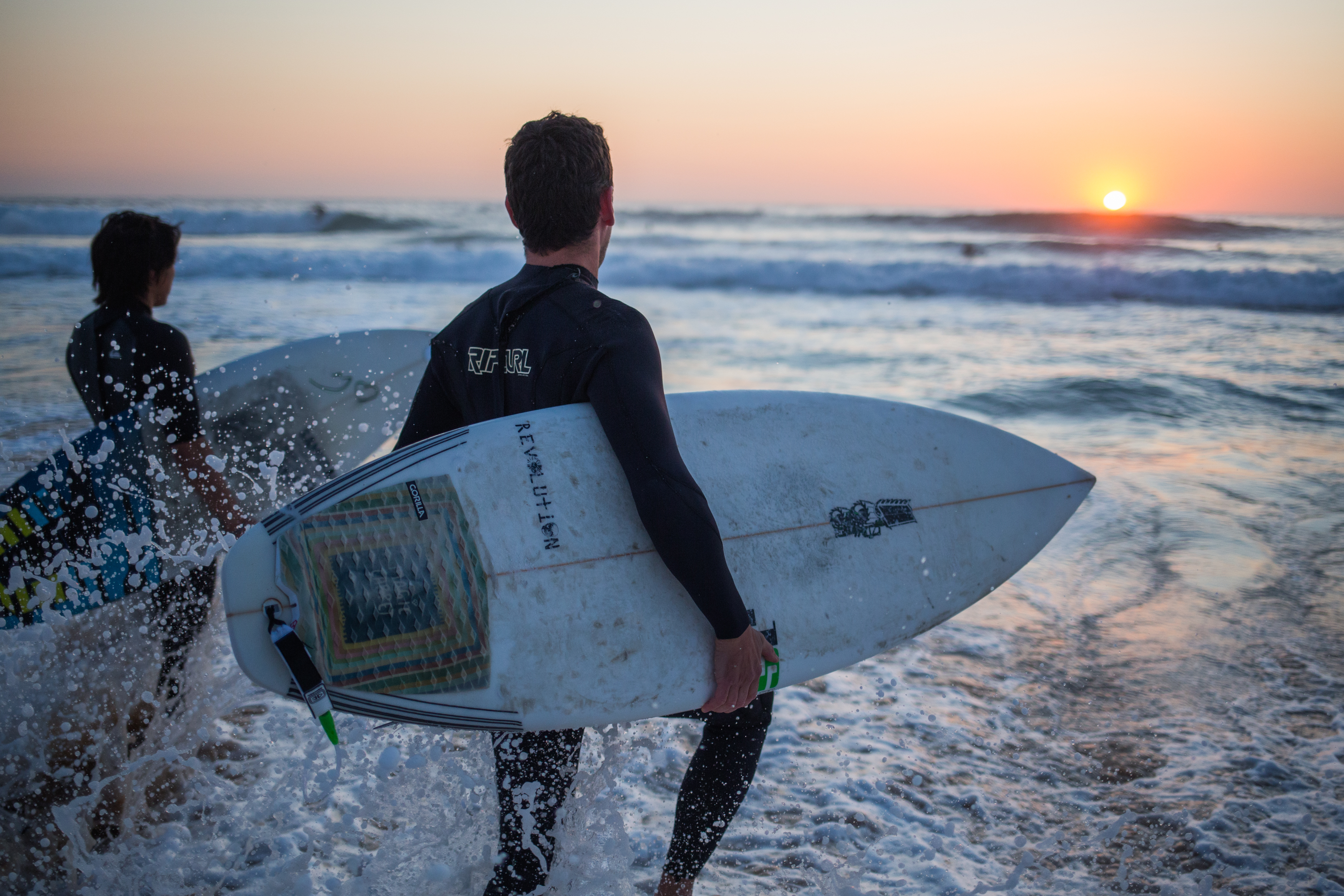 Surfer – Sonnenaufgang